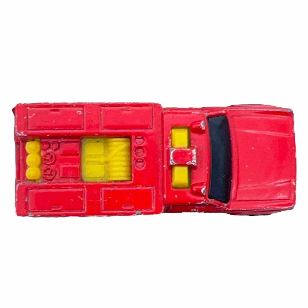 Hot Wheels‎ 1974 Emergency Unit Fire Truck Red Diecast Rescue Vehicle Malaysia